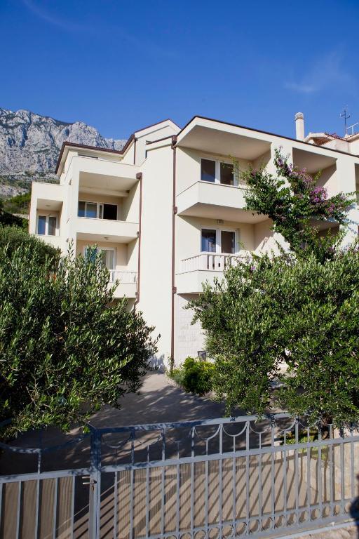 Apartments Villa Cizmic Baška Voda المظهر الخارجي الصورة